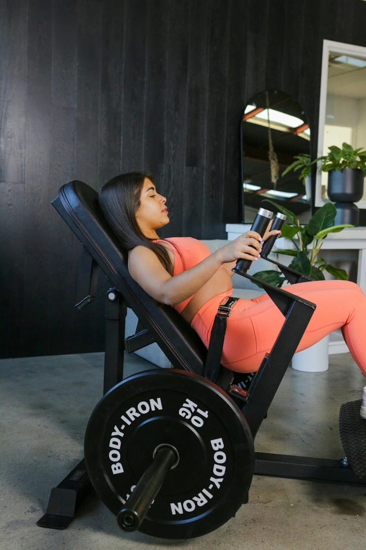 Body Iron Commercial Hip Thrust Machine 6 Body Iron Commercial Hip Thrust Machine